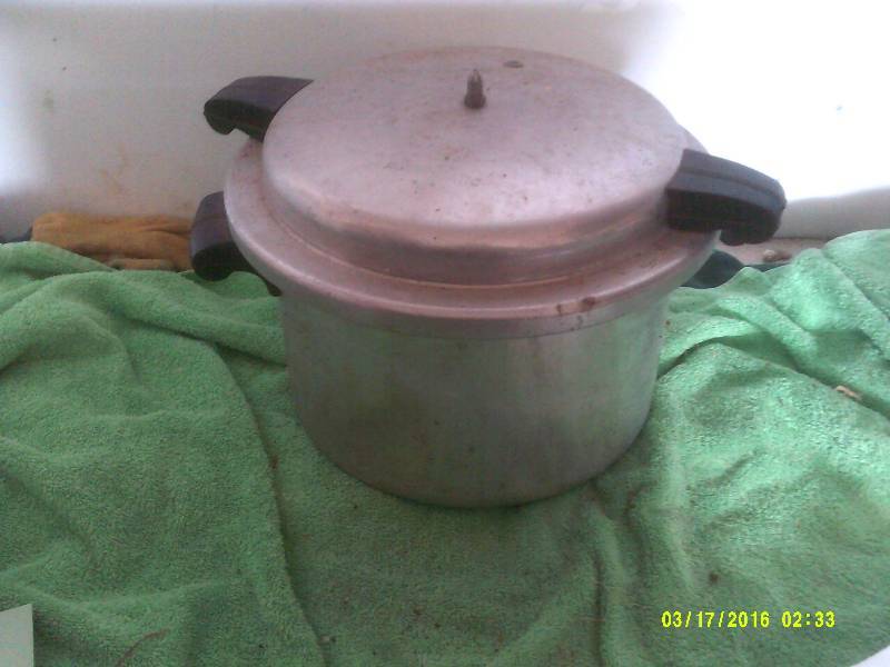 6 QUART PRESSURE COOKER
