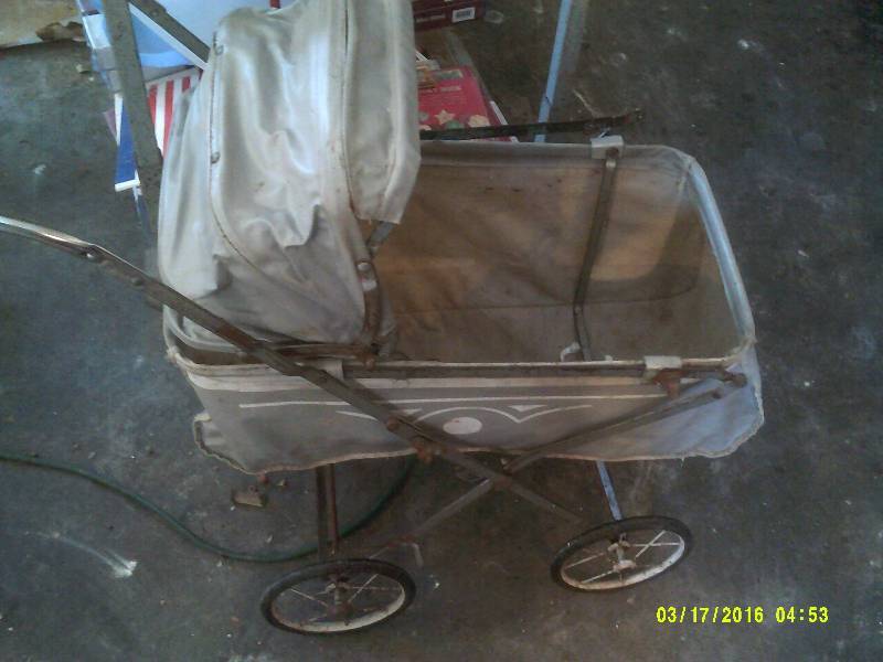 ANTIQUE BABY BUGGY