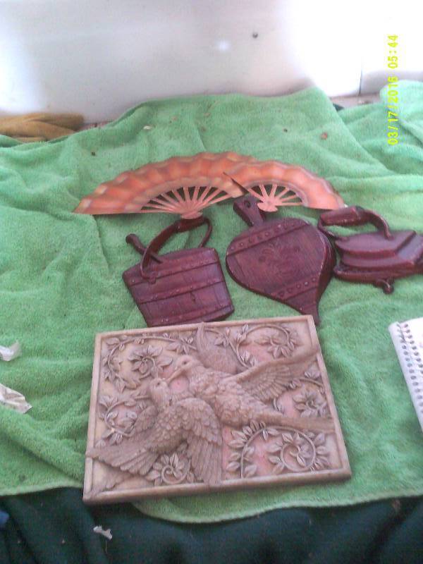 VINTAGE WALL HANGINGS