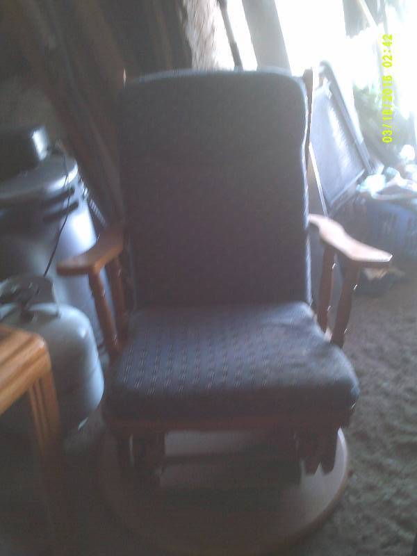 GLIDER ROCKER
