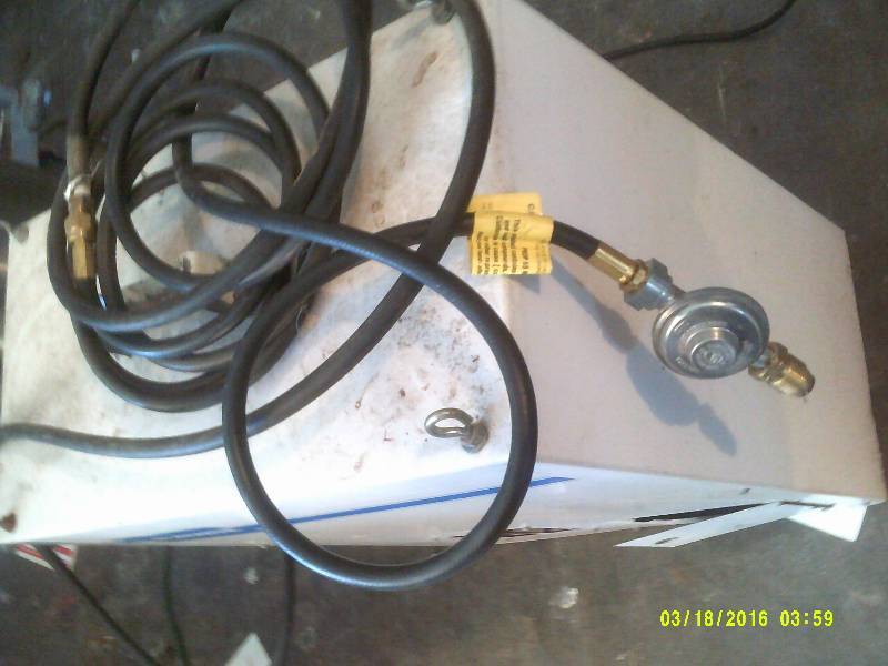 LB WHITE HANGING HEATER