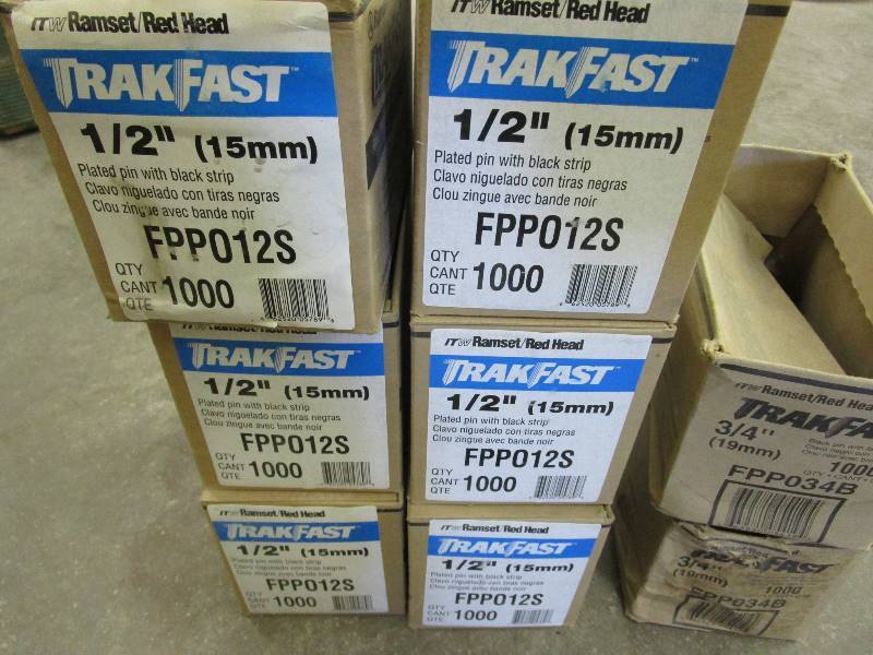 lot 54 image: Trakfast 12 & 34 Pins