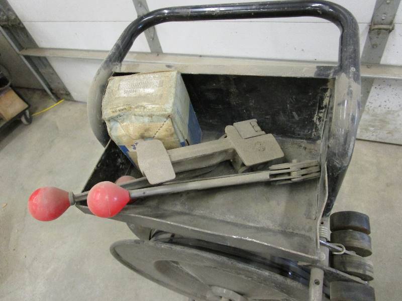 lot 64 image: Metal Banding Cart