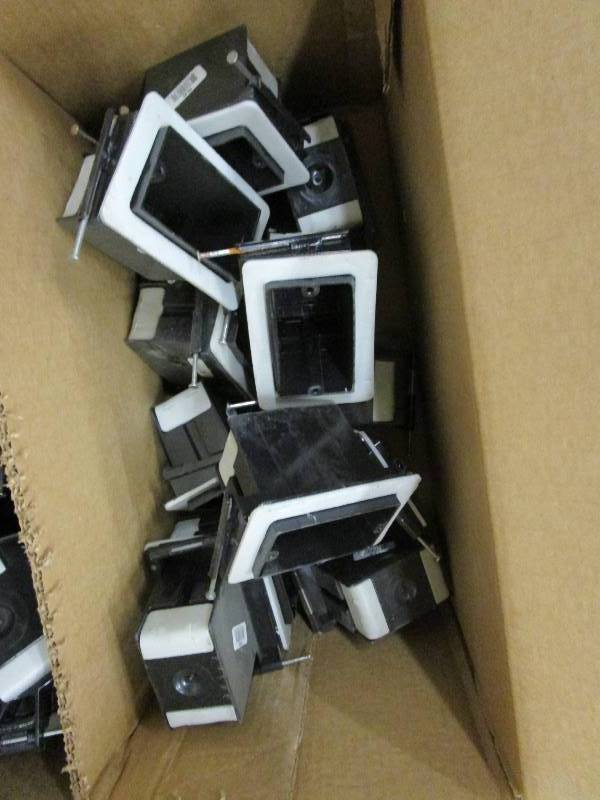 lot 74 image: Round & Rectangle Elec Boxes
