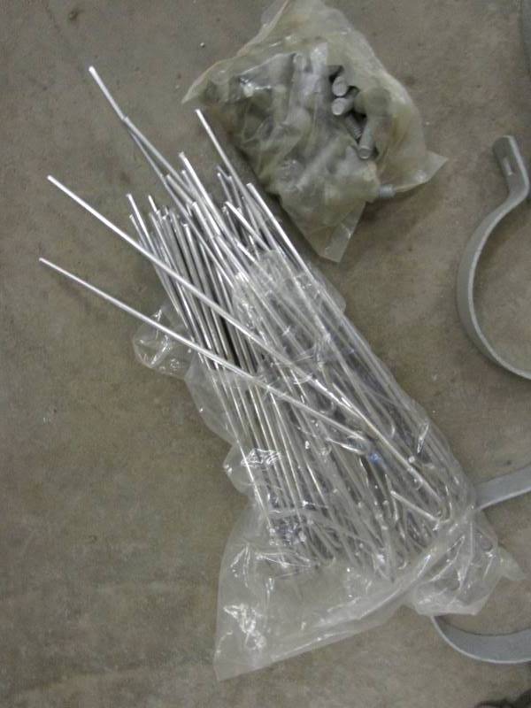 lot 73 image: Chainlink Fence Parts