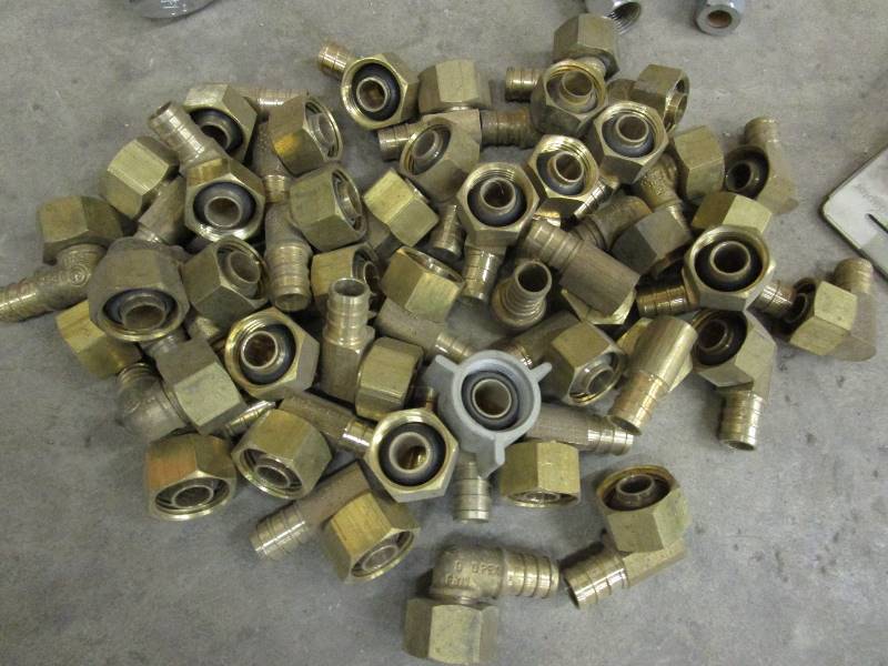 lot 93 image: Water Valves, Pex Fittings & Clamps