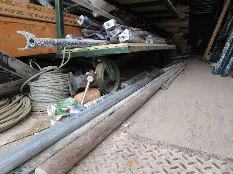lot 7 image: Large Lot of Scaffolding (see all pics)