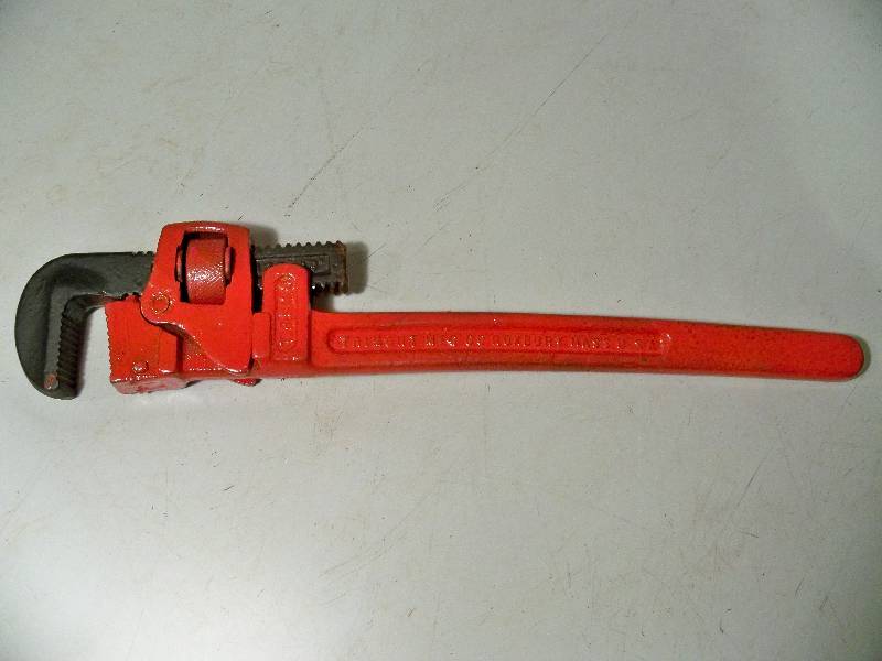 Pipe Wrench & Bridgestone