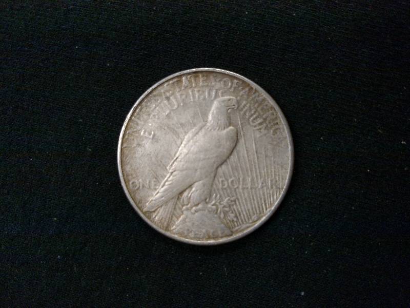 1922 D Peace Silver Dollar...