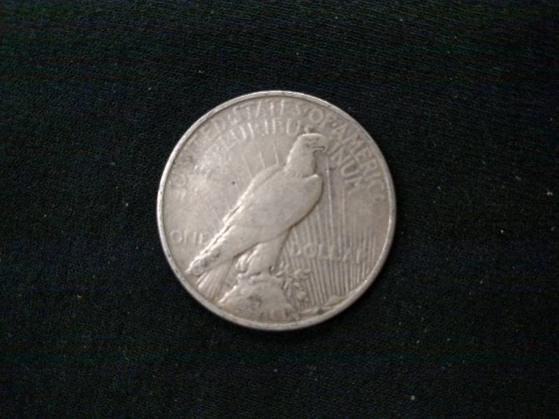 1922 D Peace Silver Dollar...