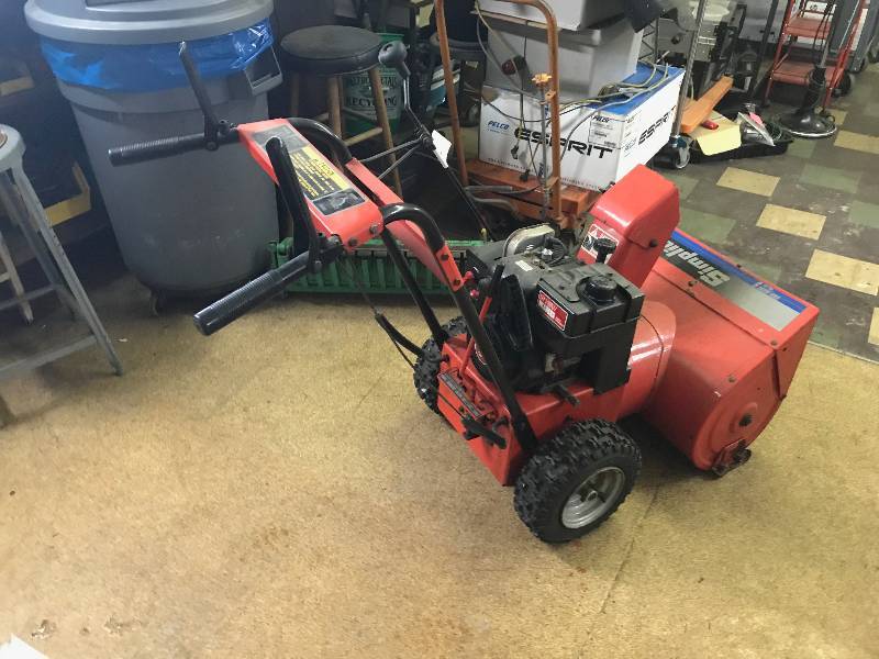 SNOW BLOWER