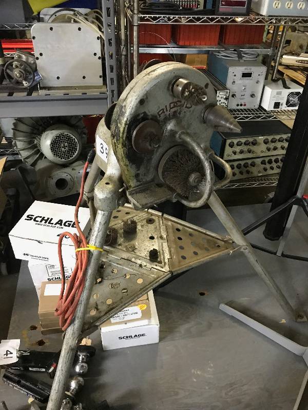 RIDGID PIPE MACHINE