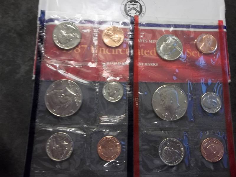 1987 US Unc Mint Set P & D