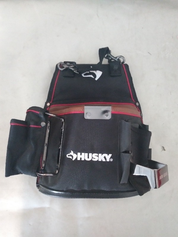 Husky Tool Pouch and Husky Standard and Metric Easy Fit Sockets