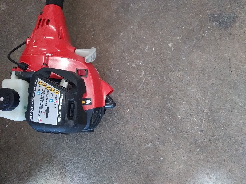 Homesite 17 Curved Shaft 2 Cycle Gas Trimmer,