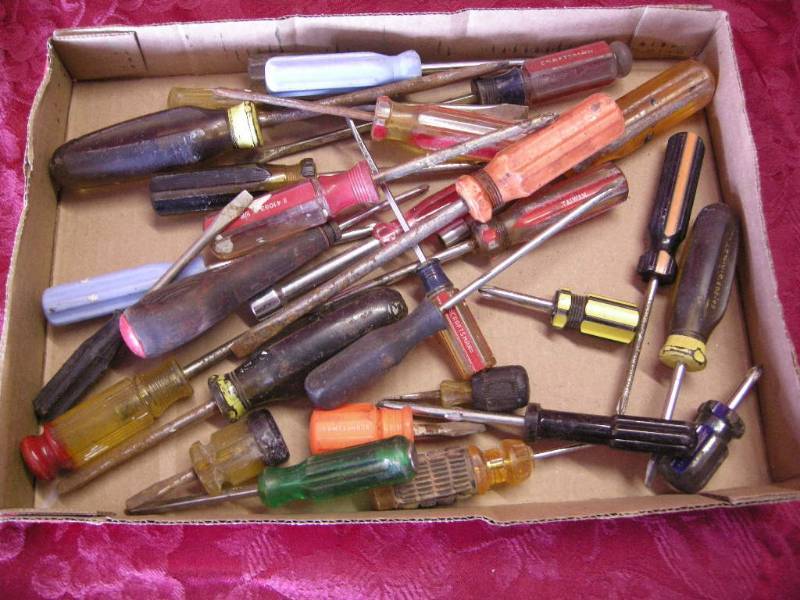 lot 18 image: Screwdriver Group