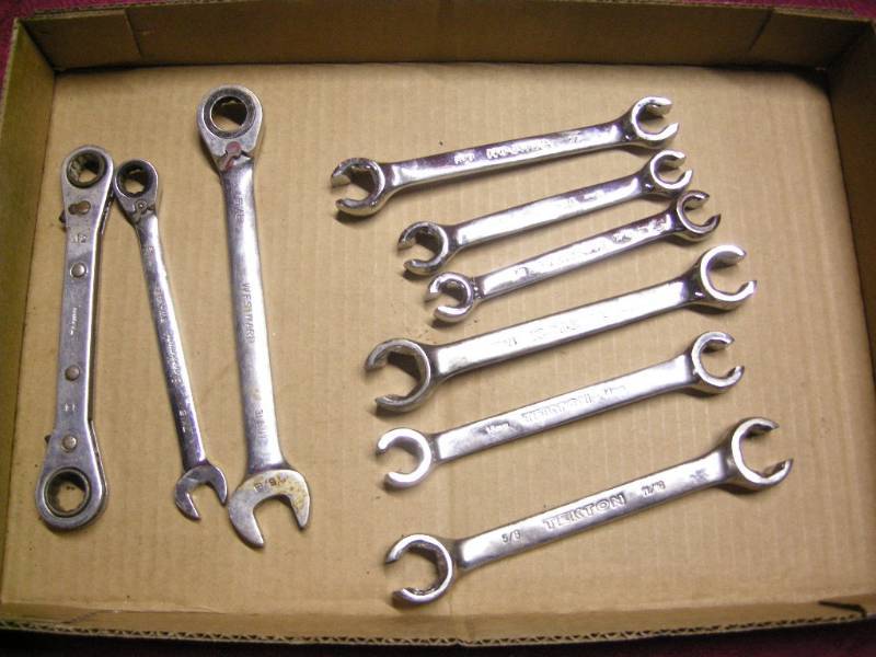 lot 29 image: Ratcheting and Flare Nut Wrenches