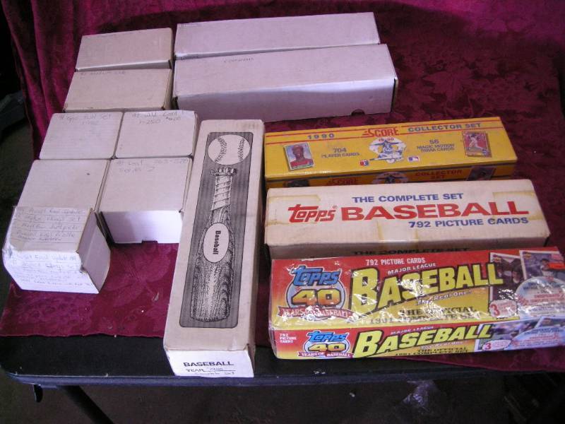 lot 38 image: Vintage Baseball Cards - Sleeves