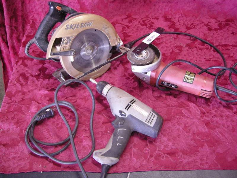 lot 40 image: Power  Tools Group
