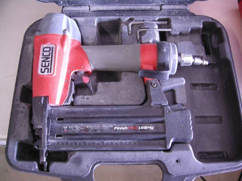 lot 48 image: Senco FinishPro Brad Nailer