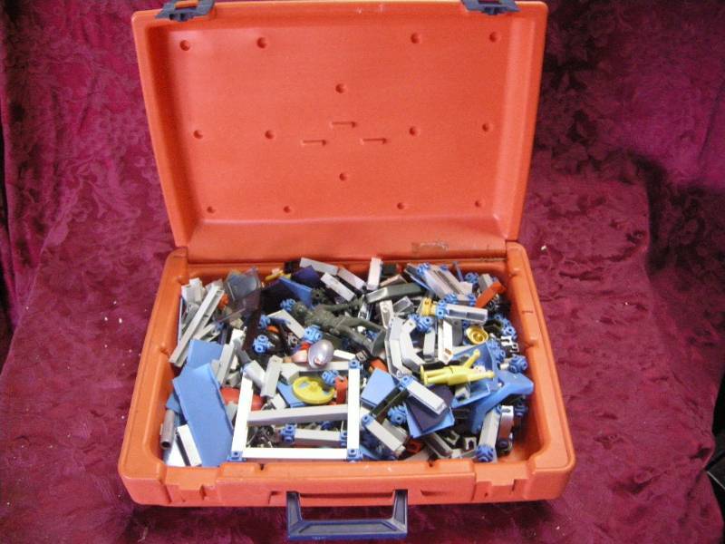 lot 59 image: Fisher-Price Construx