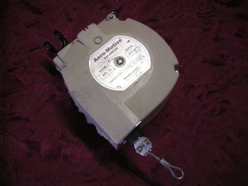 lot 76 image: Aero-Motive Tool Balancer