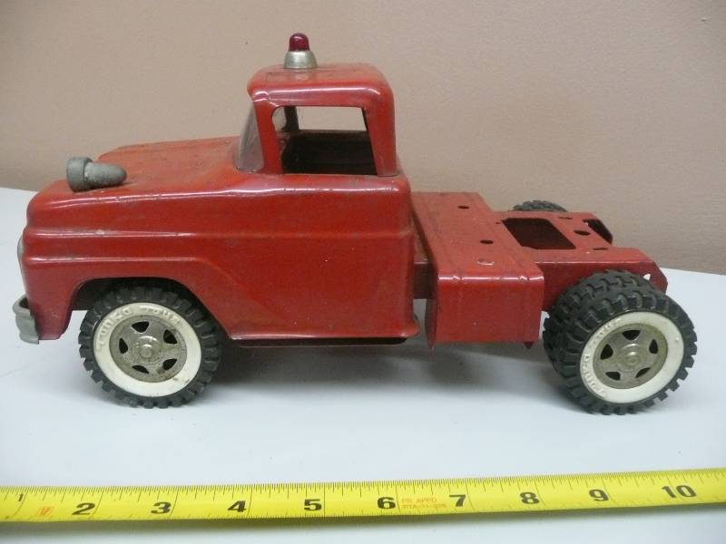 lot 8 image: Vintage 1960s Tonka TFD Red Fire Engine Truck Only - Very Good Condition See Pictures
