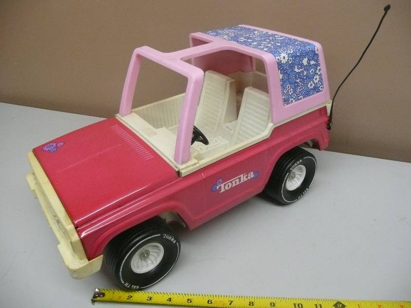 pink metal tonka truck