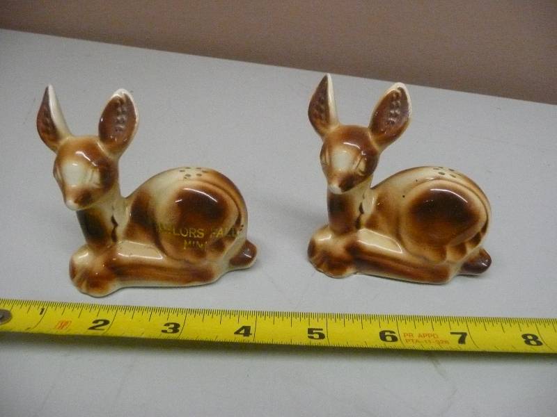 lot 56 image: ANTIQUE FAWN SALT & PEPPER SHAKERS - TAYLORS FALLS MN. - SEE PICTURES