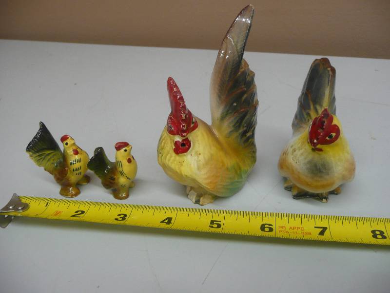 lot 62 image: ANTIQUE ROOSTER & HEN SALT & PEPPER SHAKERS - HAND PAINTED - SEE PICTURES