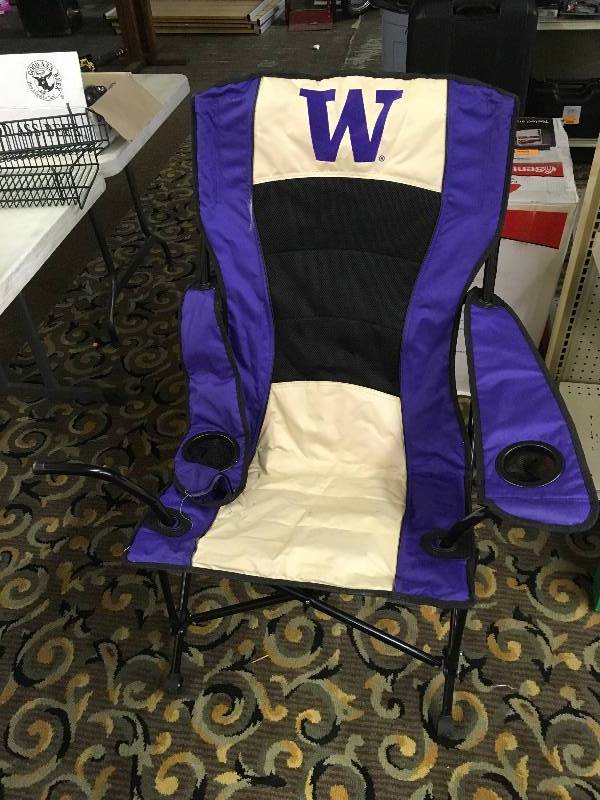 HIGH BACK CHAIR U OF WASHINGTON, MSRP $34.99