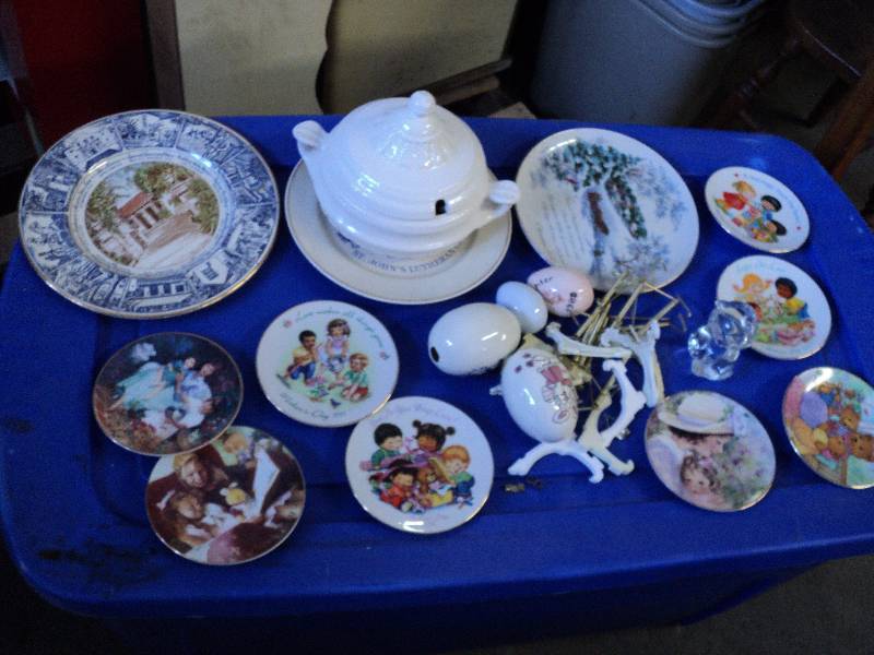 misc glassware and dcor, see all ...