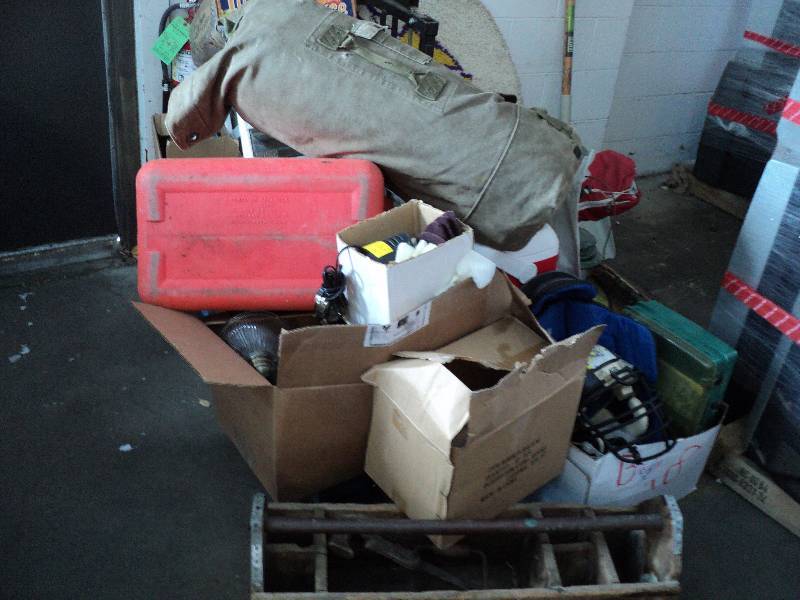 pallet of misc, see all pictures...