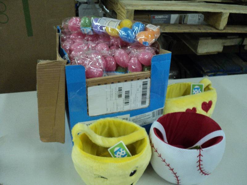 Easter eggs and 3 baskets...