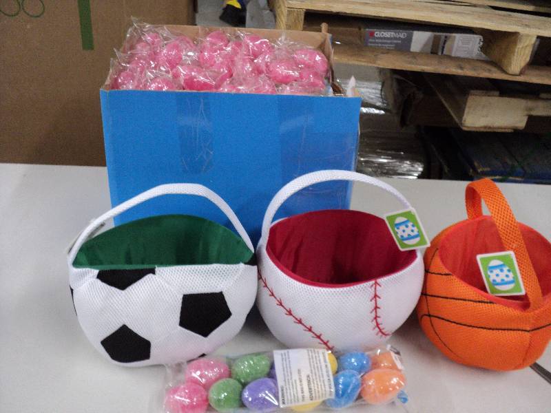 Easter eggs and 3 baskets...