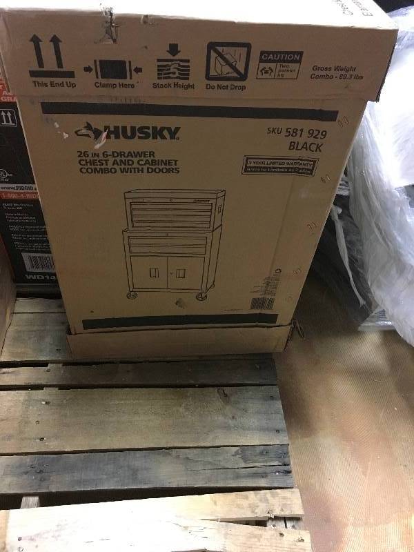 Husky 26 in. 6 Drawer Chest and Cabinet Combo with Doors not used
