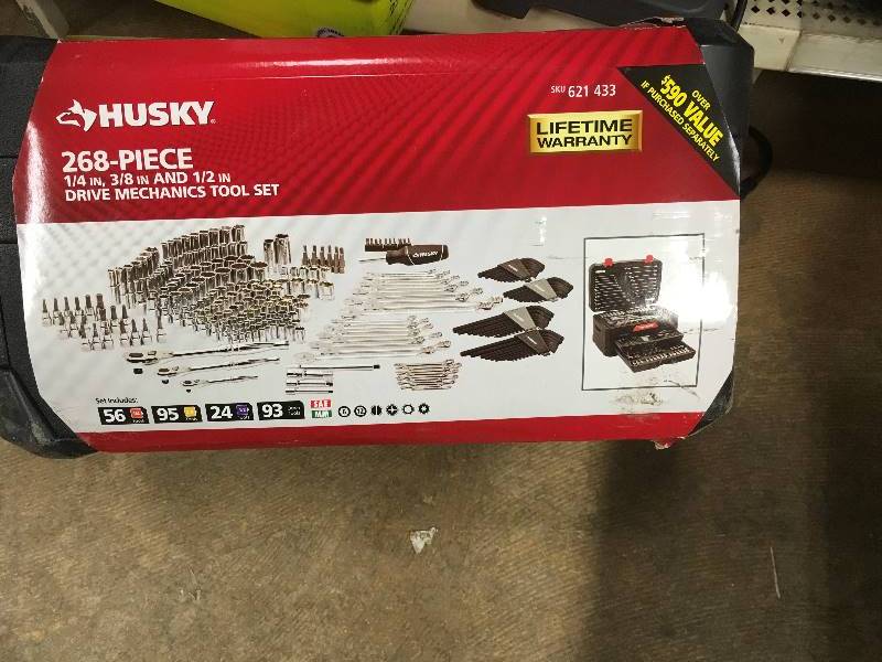 Husky 268 Piece 14 in., 38 in. and 12 in. Drive Mechanics Tool Set not used