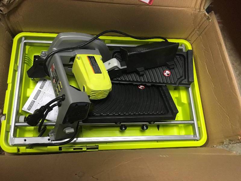 Ryobi 7 Tile Saw in like new condition