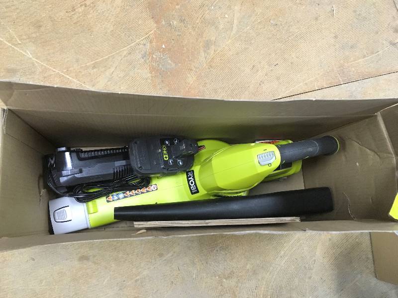 Ryobi One  18 Volt Lithium Hybrid Dual Power Hard Surface Blower in like new condition