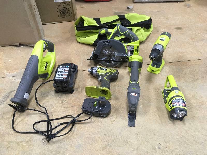 Ryobi 18 Volt ONE  Lithium-Ion Ultimate Combo Kit - 6 - Tools in very good condition