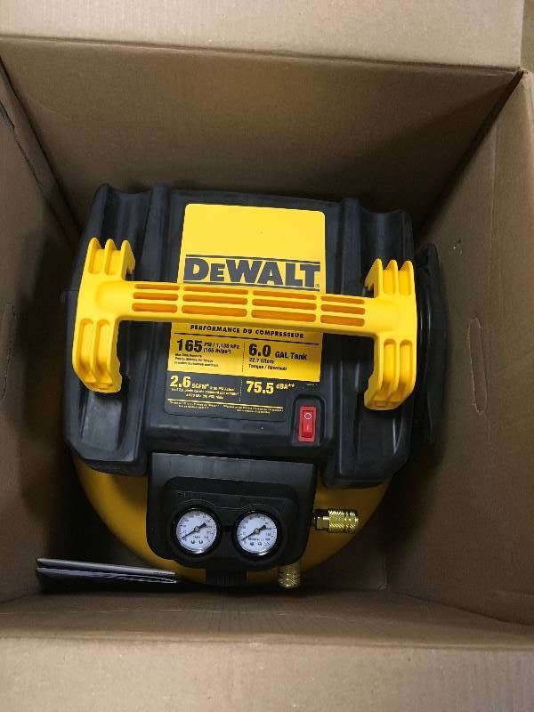 DeWalt Heavy-Duty 165 PSI MAX., 6 Gallon Pancake Style Air Compressor in like new condition