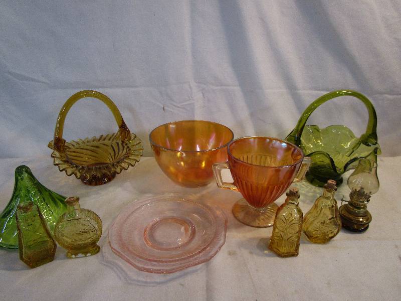 lot 5 image: Glassware, Baskets, Pink Depression