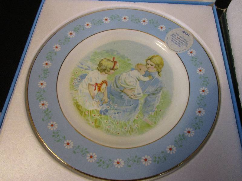 lot 13 image: Avon Collector Plates