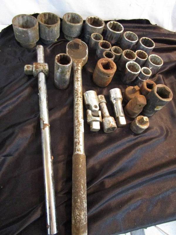 lot 17 image: Socket Set