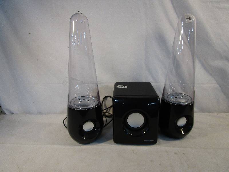 lot 40 image: Dancing Water Speakers and base speaker