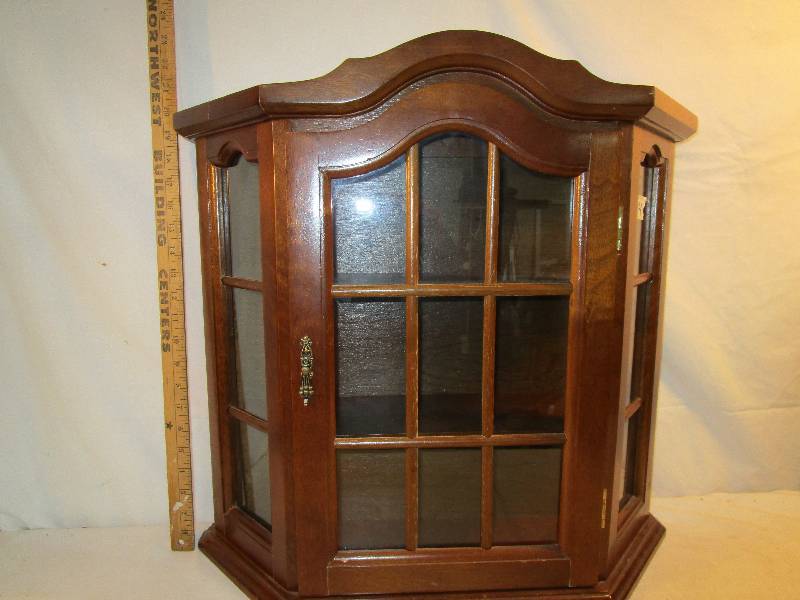 lot 44 image: Curio Cabinet
