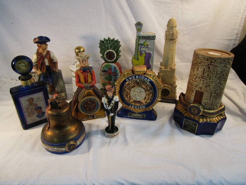 lot 60 image: Various Empty Decanters lots of American L