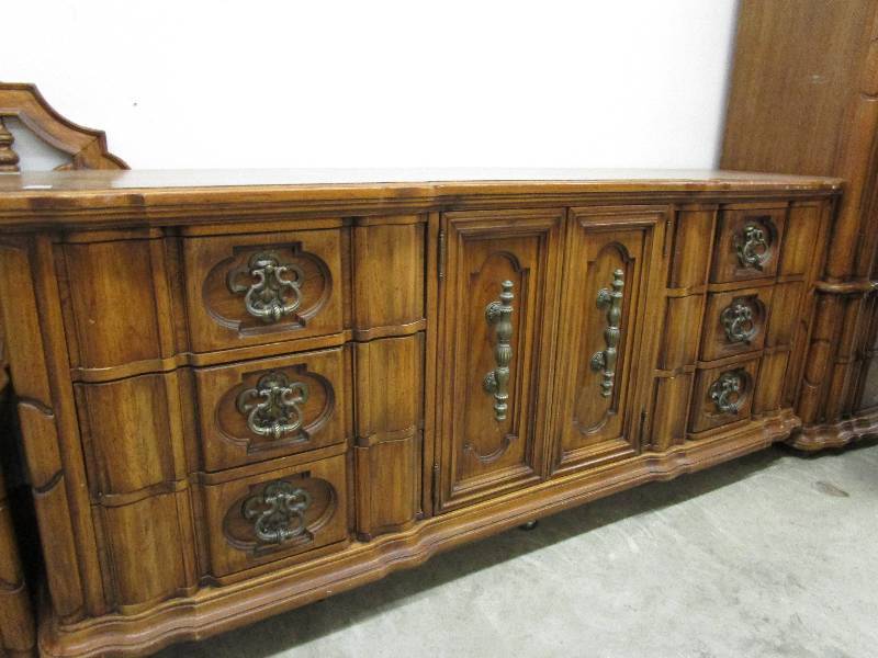 Long Dresser With 2 Mirrors That Hang On The Wall 79 1 4 Deep X 20