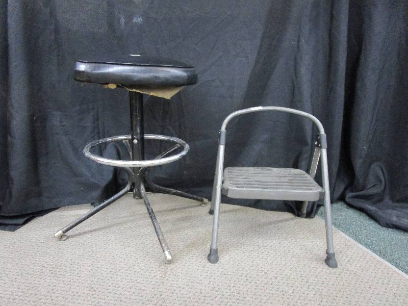 lot 133 image: Stool and step-stool