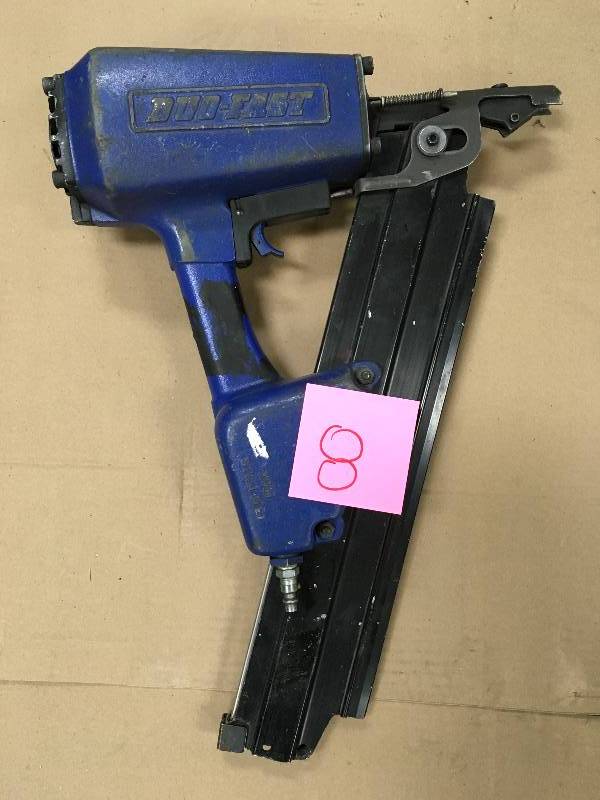 lot 8 image: Duo-Fast Strip Nailer Tested in working condition